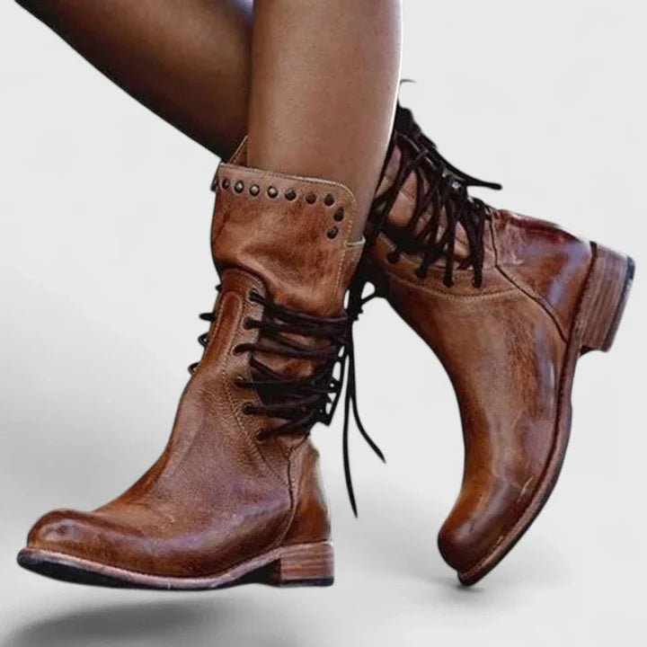 EVELINDRA – ELEGANT BOOTS WITH TIMELESS STYLE