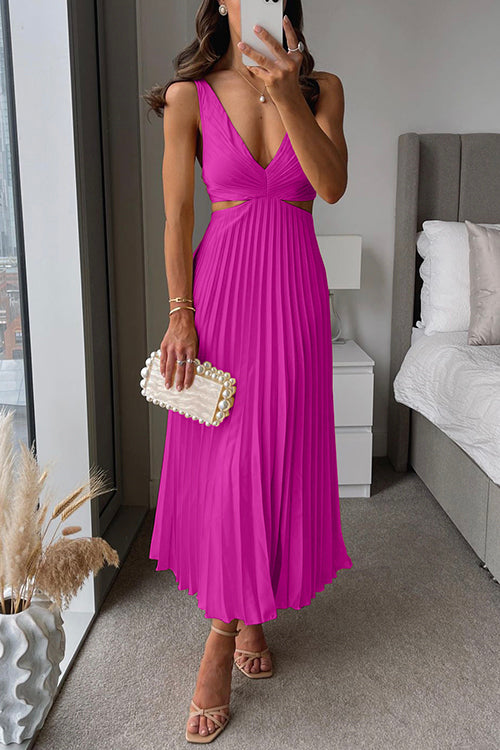 Iyla – Elegant Chic Pleated Dress
