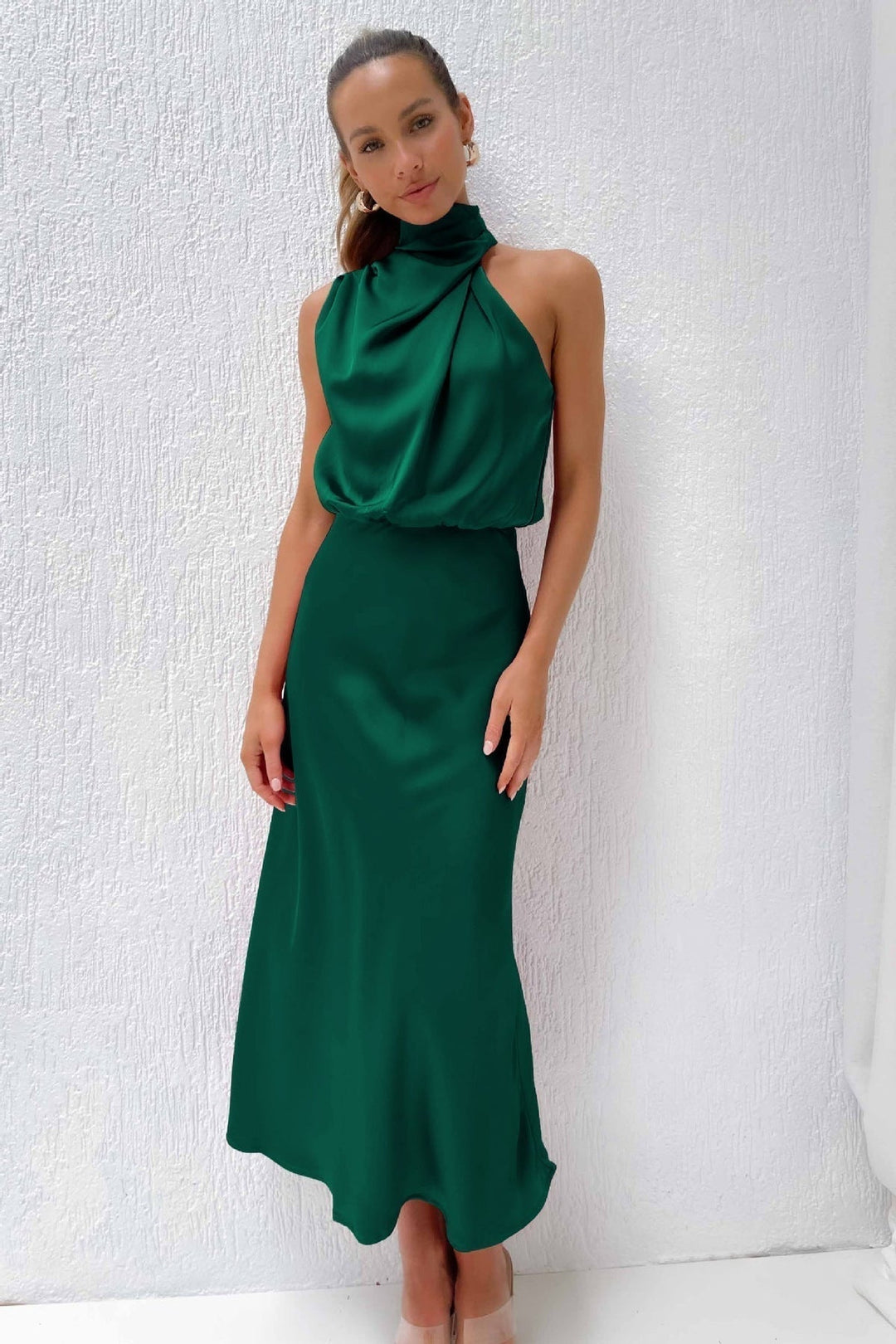NAYLIRA – MIDI DRESS WITH OFF-THE-SHOULDER DESIGN