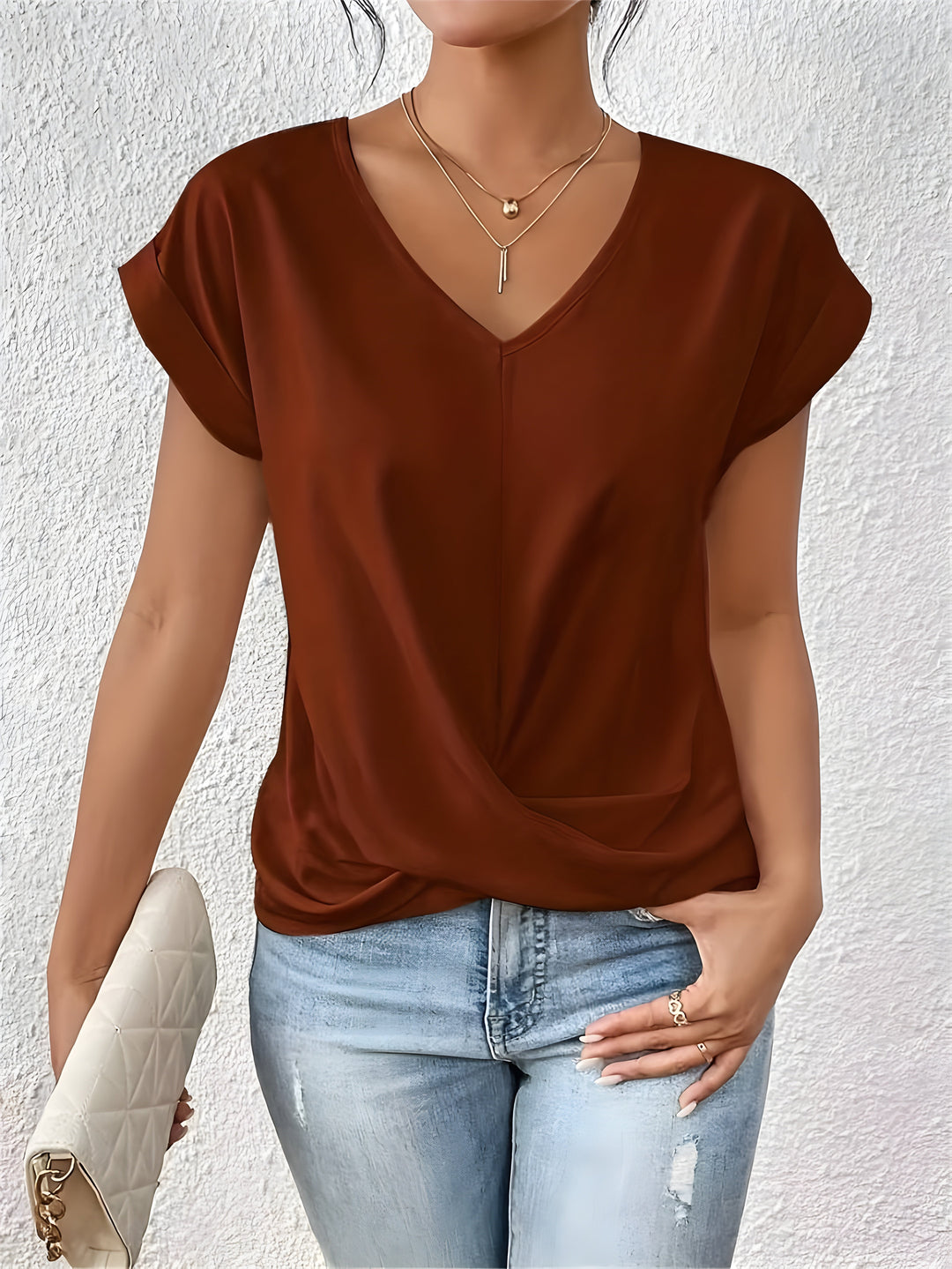 ISLA – TWIST FRONT V-NECK TOP