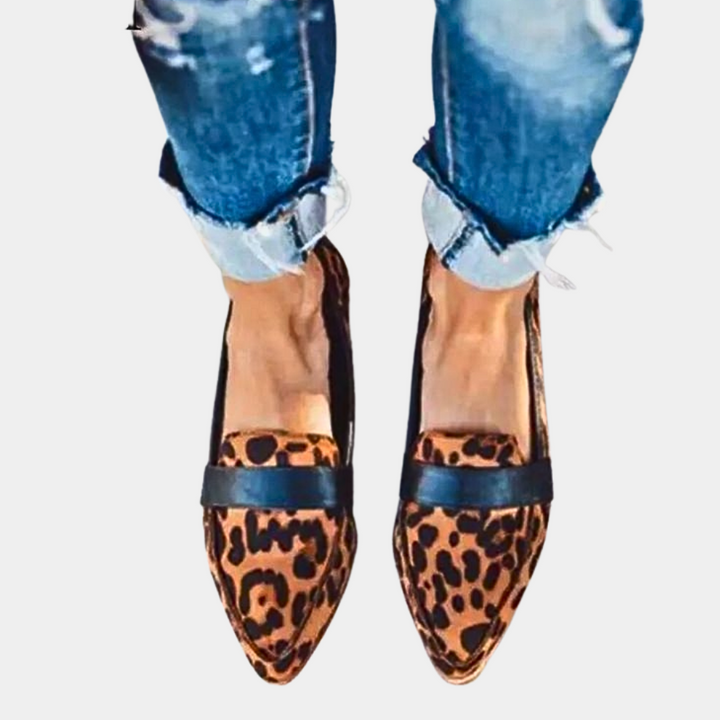 Serenithra – Classic Round Toe Loafers