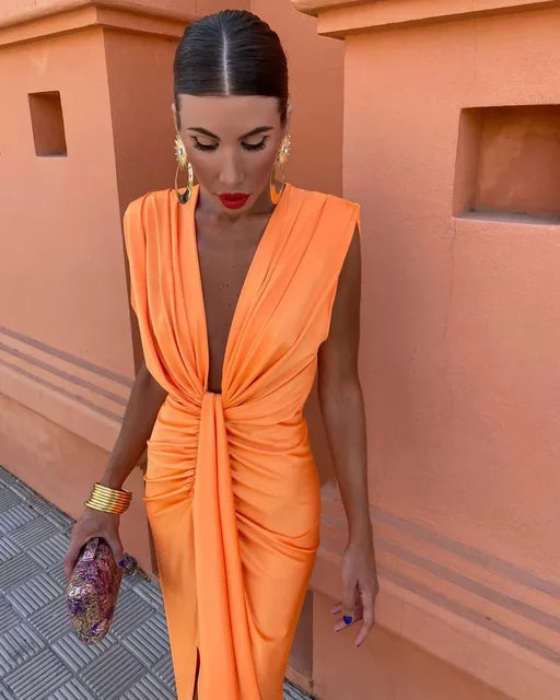 INDIE – ELEGANT PLEATED DRESS