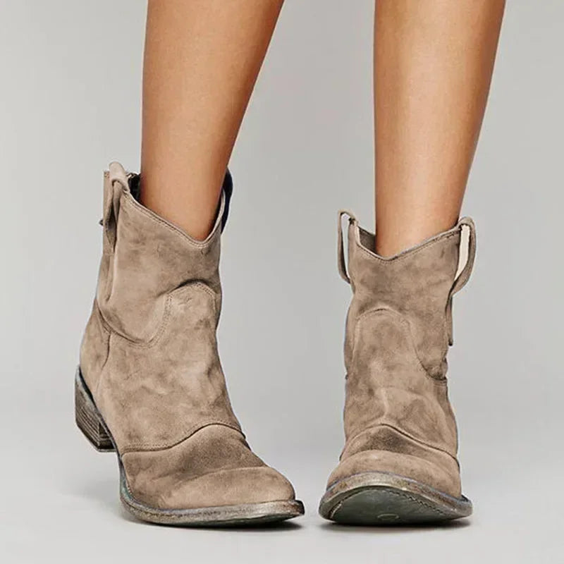 Camilla - Stylish Cowboy Boots