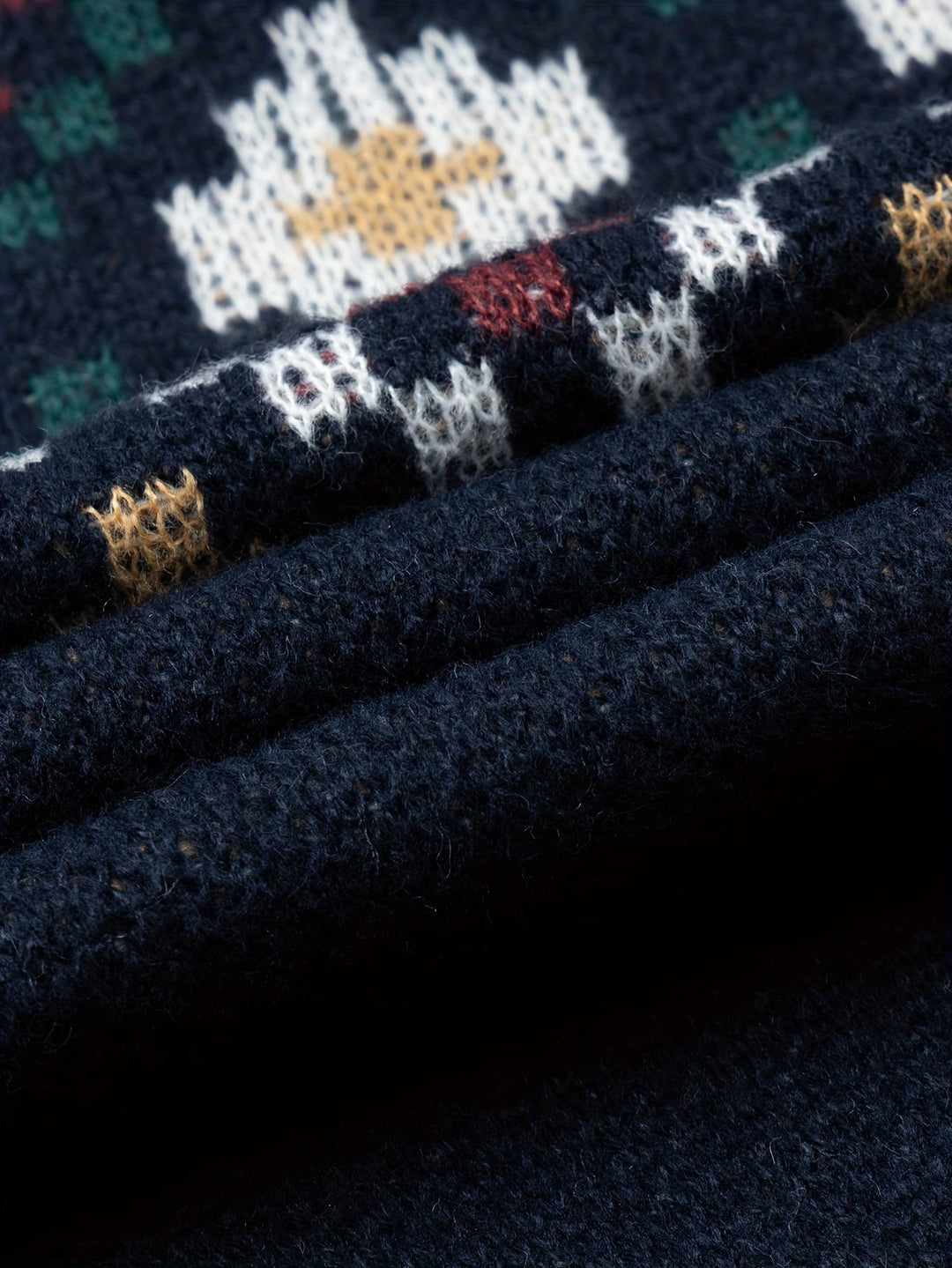 Men's Fair Isle Crew Neck Sweater – Detail View