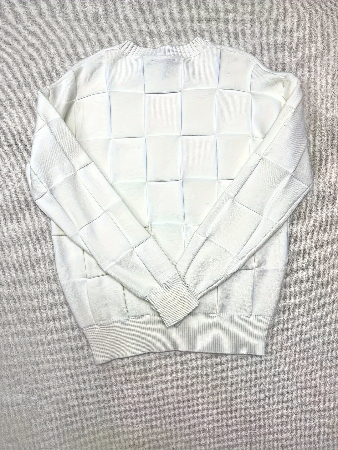 Men's Textured Crew Neck Knit Sweater – Detail View