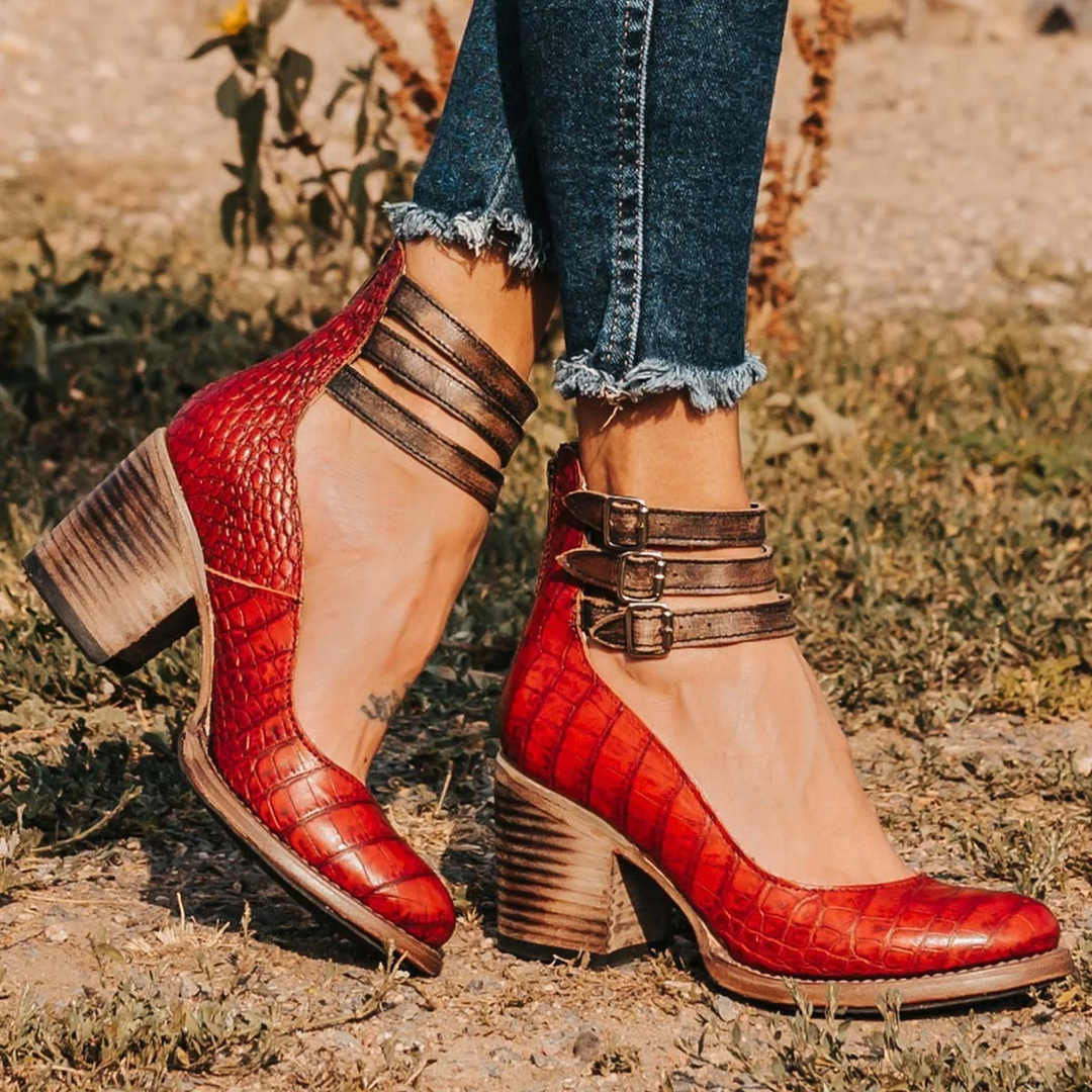 MARIA – ELEGANT VEGAN LEATHER HEELS FOR TIMELESS CONFIDENCE