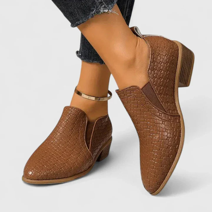 ARIVELLEA – ORTHOPEDIC SHOES