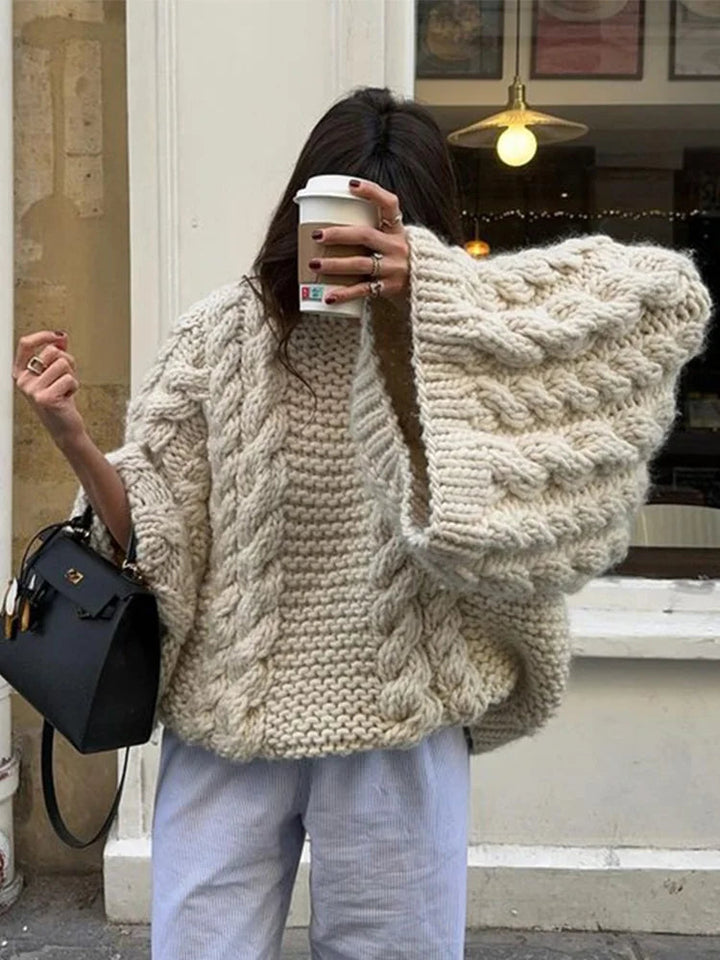 LISA | WOMEN'S OVERSIZED SWEATER CABLE KNIT 2