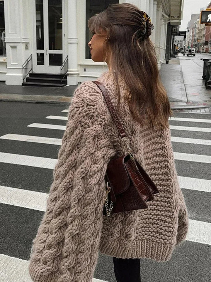 LISA | WOMEN'S OVERSIZED SWEATER CABLE KNIT 4