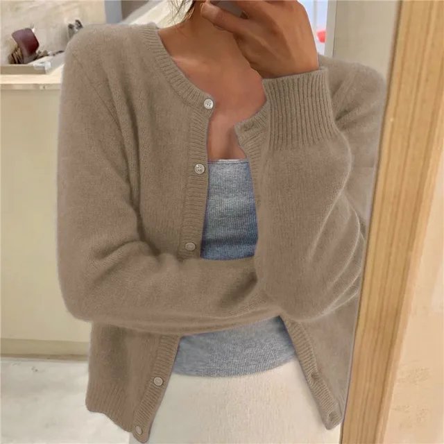 MARGAUX | WOMEN'S CROPPED BUTTON UP CARDIGAN 5