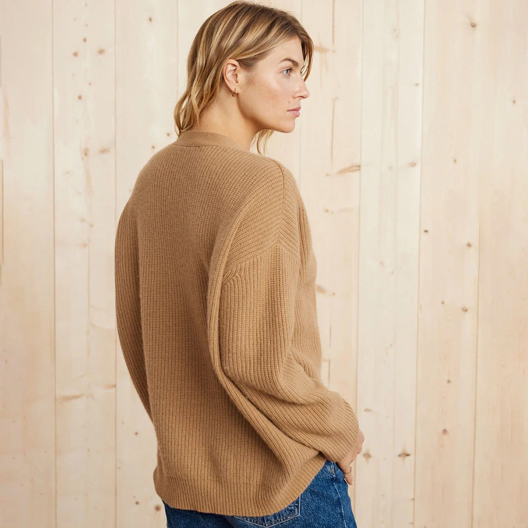 Women's Oversized Knit Cardigan – Detail View