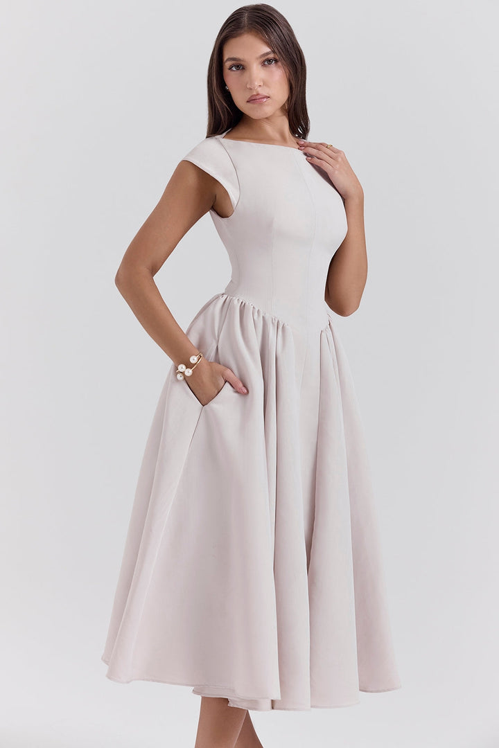 LUMI – BACKLESS DROPPED SHOULDER DRESS