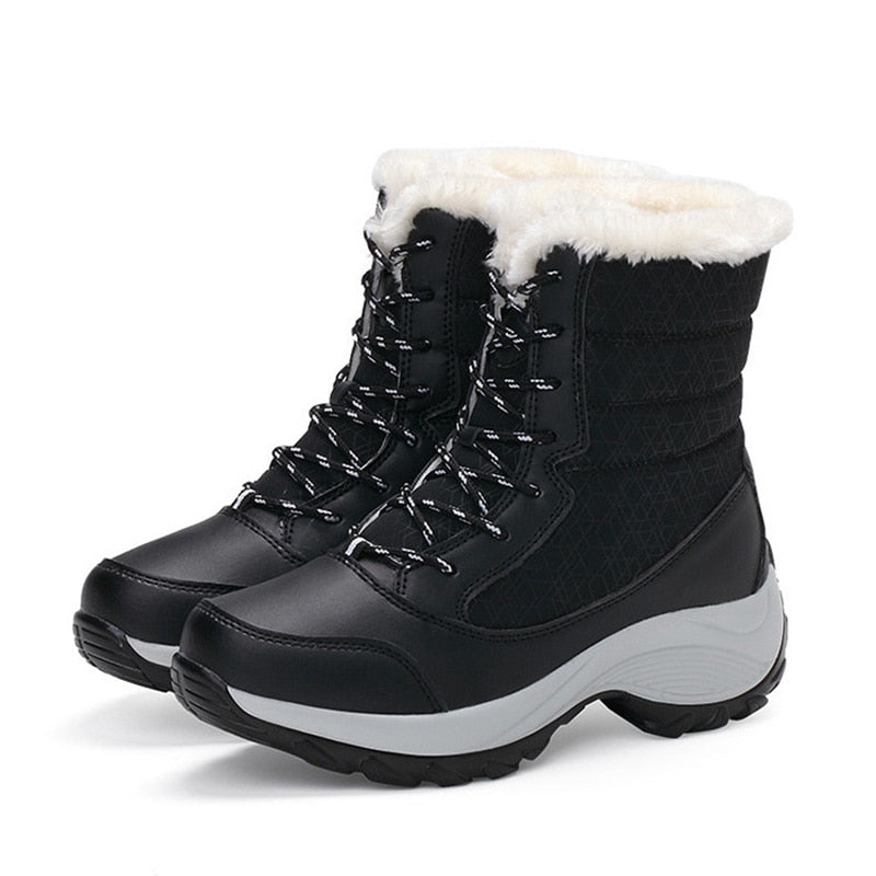 Women's Fur Lined Lace Up Snow Boots – Detail View