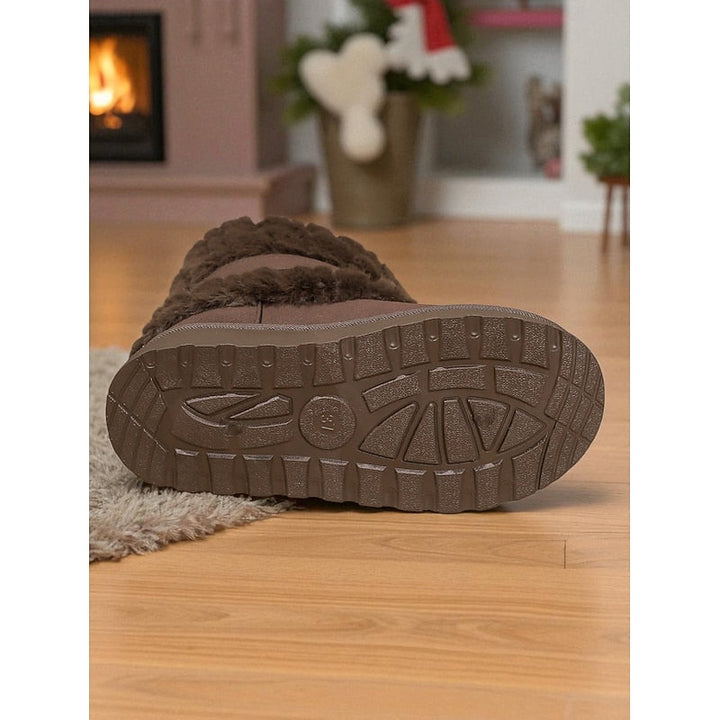Women's Platform Faux Fur Snow Boots – Detail View